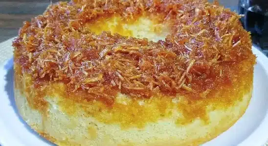 Bolo cocada super úmido e fofinho, uma sobremesa maravilhosa e saborosa para a sua família 2 Bolo cocada