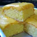 Bolo de laranja com cobertura bem fofinho e fácil, um bolo caseiro perfeito para o café ou lanche 1 Bolo de laranja com cobertura