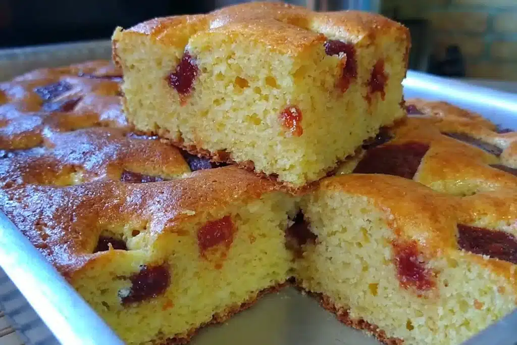 Bolo mineiro simples e fofinho com um sabor caseiro irresistível, para você servir com um café fresquinho 4 Bolo mineiro