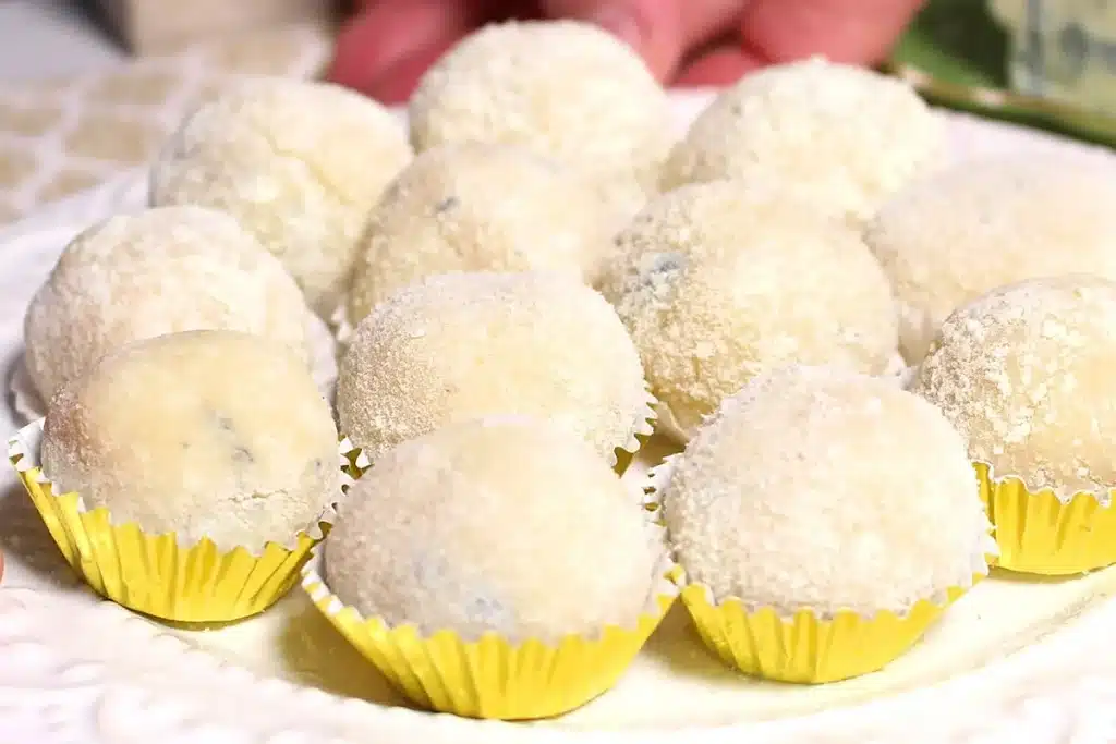 Brigadeiro de queijo diferente de tudo que você já provou, com uma combinação cremosa e irresistível 4 Brigadeiro de queijo
