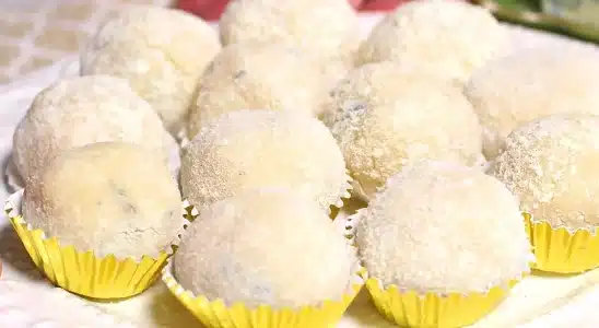 Brigadeiro de queijo diferente de tudo que você já provou, com uma combinação cremosa e irresistível 1 Brigadeiro de queijo