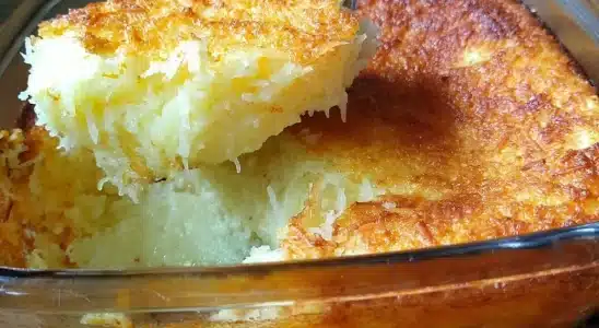 Cocada de forno super cremosa e douradinha, um doce caipira prático e irresistível na sua casa 2 Cocada de forno