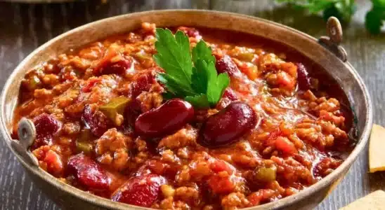 Comida mexicana com feijão chilli muito bem temperado e suculento, um prato diferente e cheio de sabor 1 Comida mexicana