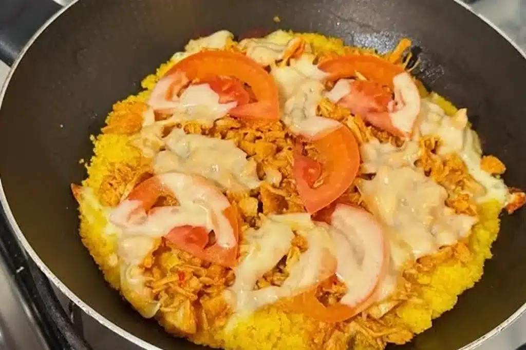 Cuscuz recheado de frigideira muito prático e nutritivo para você preparar em poucos minutos 4 Cuscuz recheado de frigideira