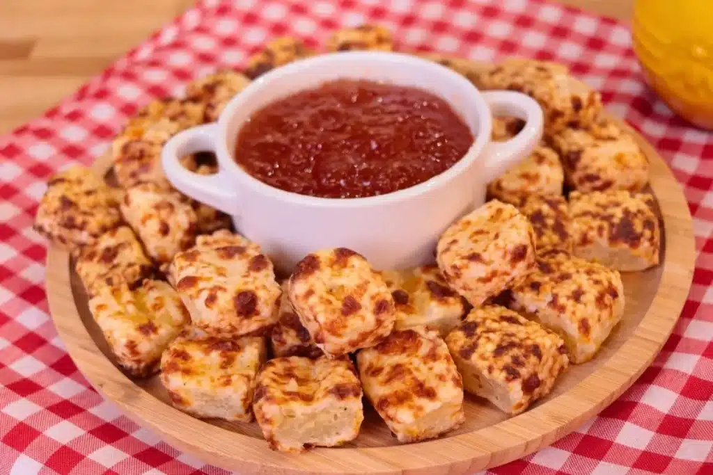 Dadinho de tapioca na air fryer crocante por fora e muito macio por dentro, ideal para o lanche 4 Dadinho de tapioca