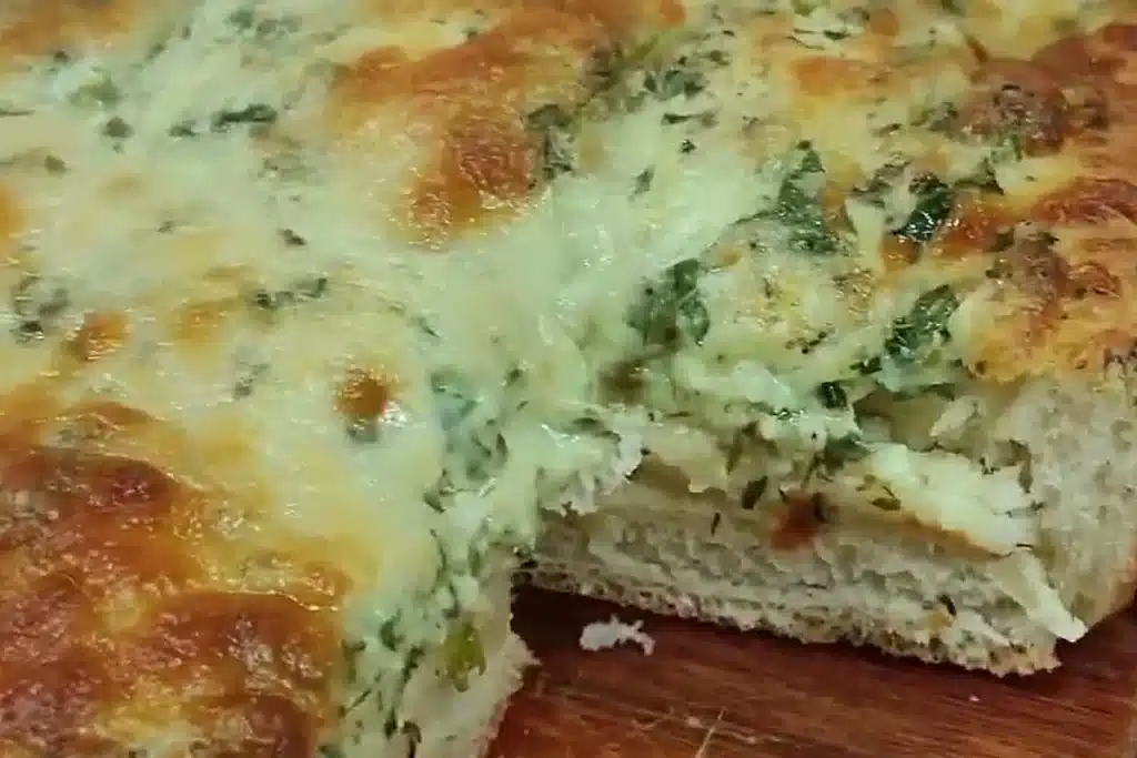 Pão de alho caseiro bem recheado com creme crocante e saboroso, para você assar no forno ou na churrasqueira 4 Pão de alho caseiro