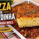 Pizza de sardinha prática com massa mole preparada do jeito tradicional, ideal para o lanche da família 1 Pizza de sardinha