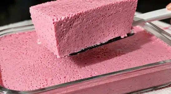 Sobremesa de 2 ingredientes feita sem leite condensado, aquele doce rápido e maravilhoso 3 Sobremesa de 2 ingredientes