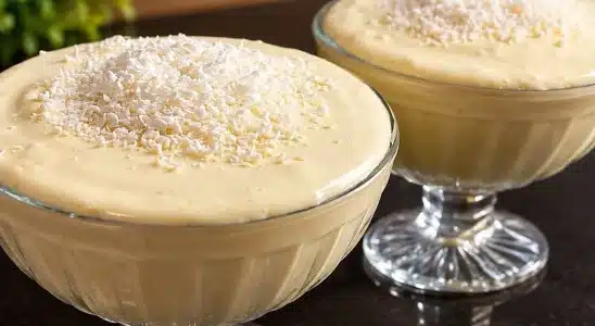 Sobremesa de 2 ingredientes super rápida e prática feita no liquidificador, um doce incrível 2 Sobremesa de 2 ingredientes
