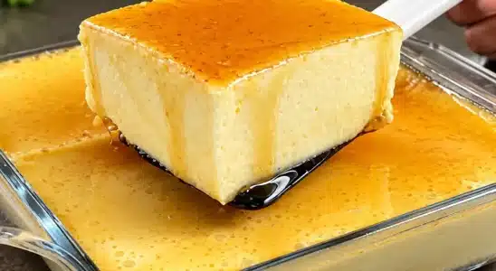 Sobremesa de abacaxi bem geladinha e pronta em poucos minutos, um doce prático e gostoso 4 Sobremesa de abacaxi