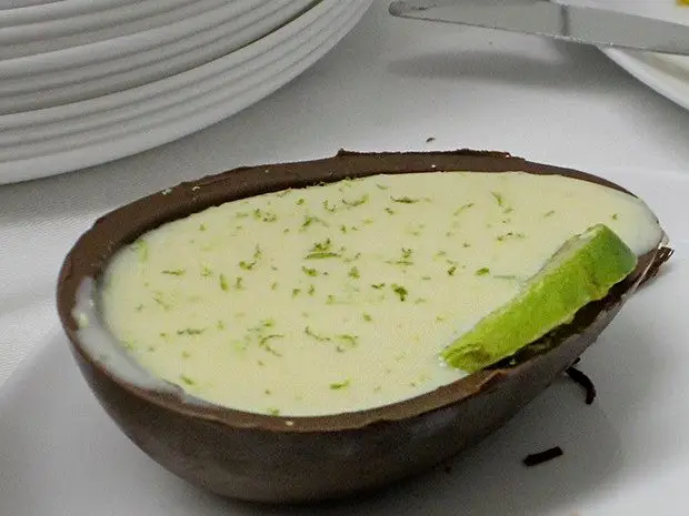 Ovo de Páscoa com Recheio de Caipirinha 3 ovocaipirinha