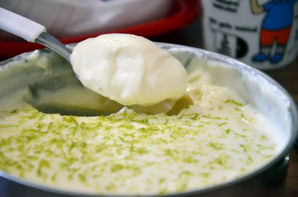 Mousse de Limão para Recheio da Isamara Amâncio 2 Recheio-de-Mousse-de-Limão