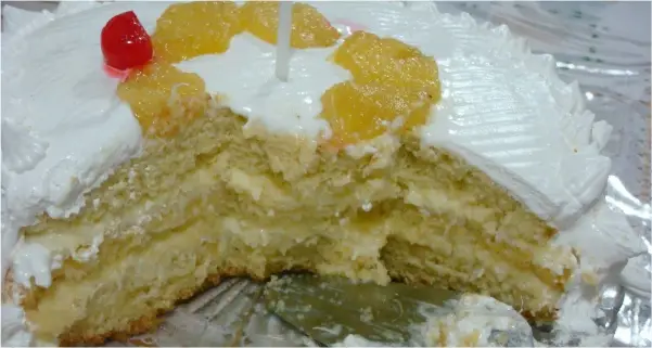 Bolo recheado de abacaxi e creme de coco 2 bolo de abacaxi com creme de coco