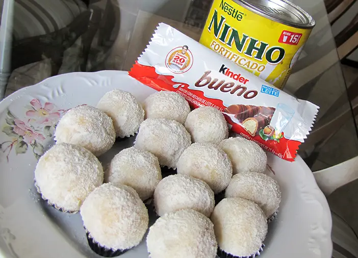 Brigadeiro de Leite Ninho com Recheio de Kinder Bueno 3 brigadeiro leite ninho recheio kinder