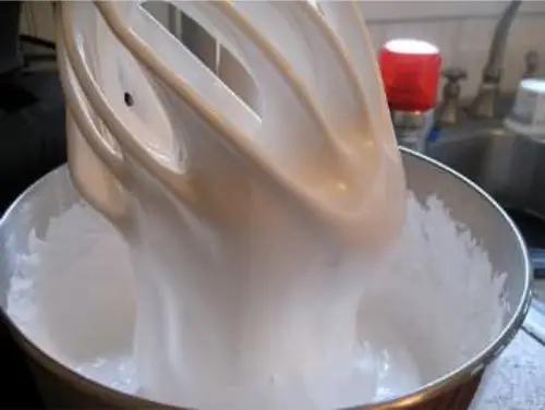 2 Receitas de Marshmallow para Bolos e Sobremesas 5 marshmallow-para-bolos-e-tortas-duas-versoes