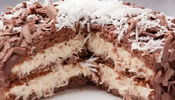 bolo prestígio cremoso