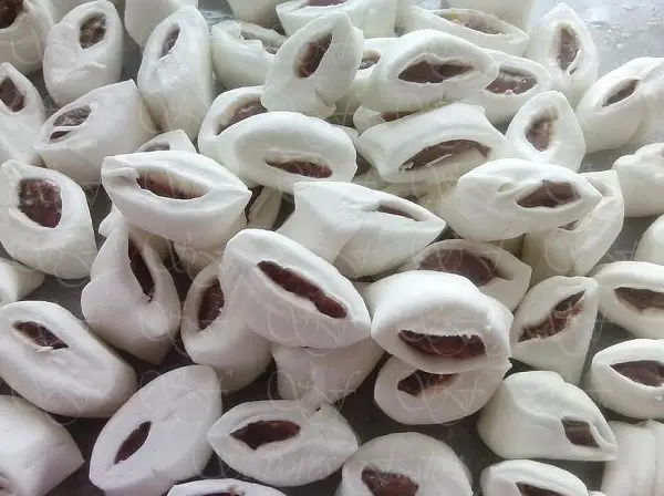 Bala de Coco Recheada 1 bala de coco recheada 1