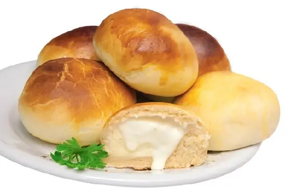 Pão de Batata Recheado com Catupiry 2 pão de batata 1