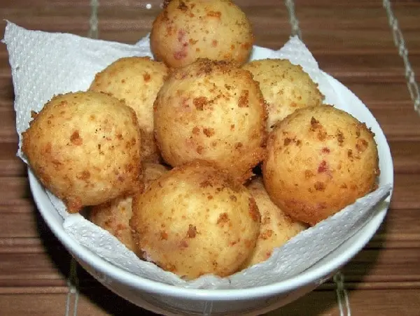 Pão de Queijo Frito 1 pão de queijo frito2