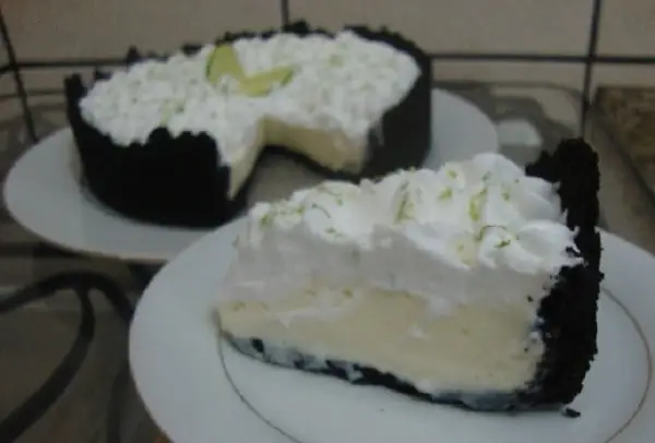Torta Negra de Limão 1 torta de limão com negresco