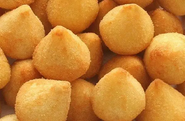 Coxinha com Massa de Leite 2 coxinha leite