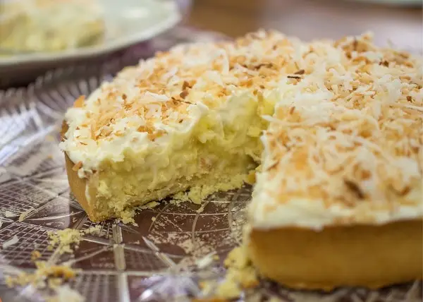 Torta Cremosa de Coco 2 torta de coco1