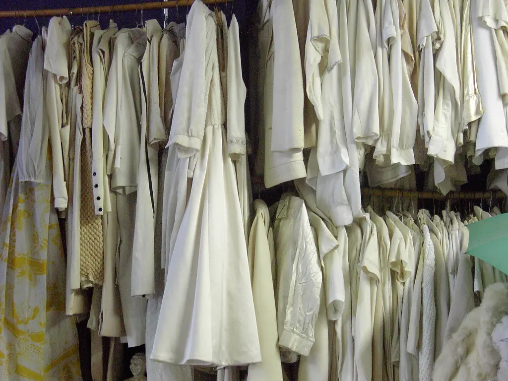 Como Tirar Manchas Amarelas das Roupas 4 roupas amareladas