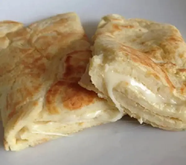 Pão de Queijo de Frigideira Recheado 7 pão de queijo de frigideira recheado