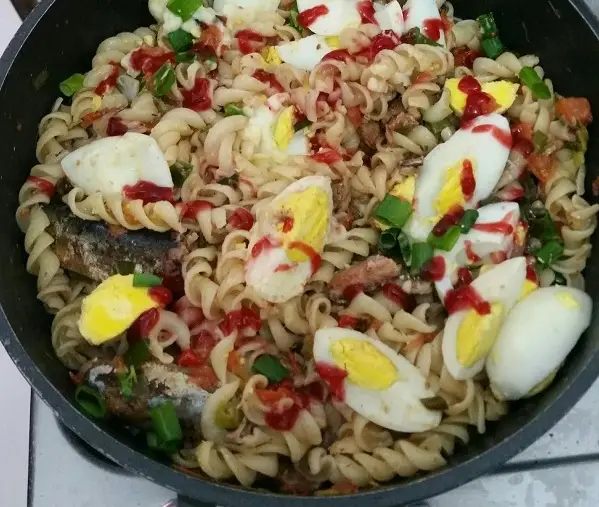 Macarrão com Sardinha e Ovos Cozidos 3 MAC SITE