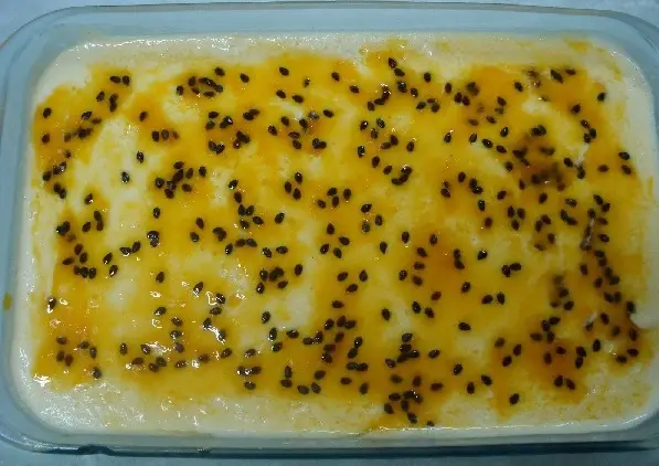 Mousse de Maracujá com Gelatina 1 maracu