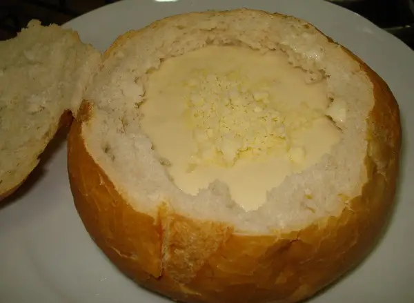 Sopa de Queijo no Pão Italiano 1 sopa1