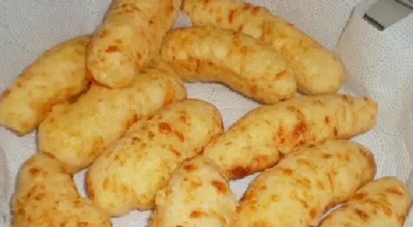 Bolinho de Queijo Frito 4 biscoito1