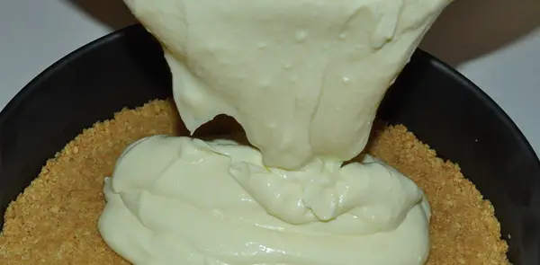 Creme Fácil para Bolos e Pavês 1 rech