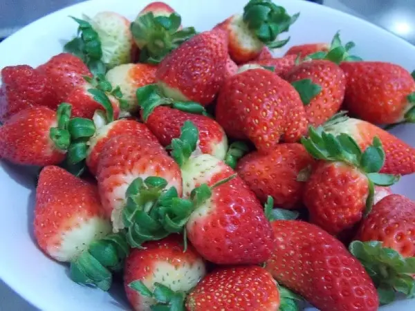 como-fazer-para-o-morango-nao-soltar-agua-2