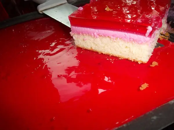 bolo-com-mousse-e-gelatina-4