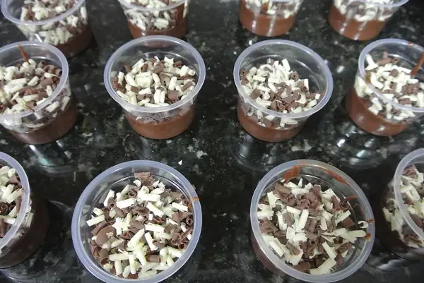 Mousse de Chocolate no Potinho 5 mousse de chocolate no potinho