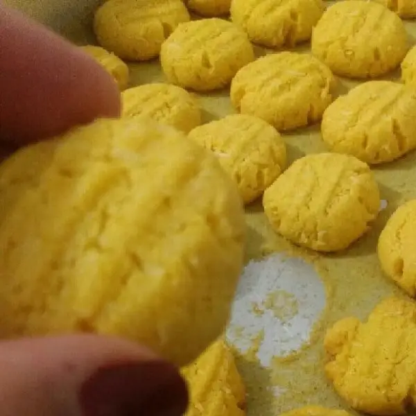 Biscoitinhos de Fubá com Coco 3 biscoitinhos de fuba com coco