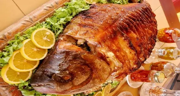 Peixe Assado e Recheado 1 peixe assado e recheado