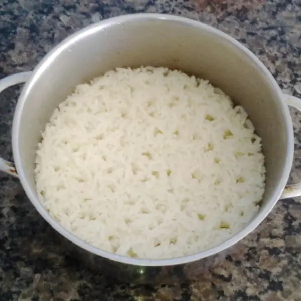 como fazer arroz branco soltinho