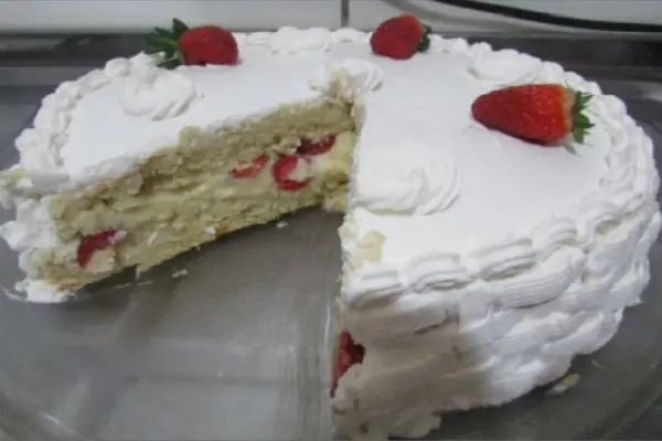 creme leve para recheio de bolo