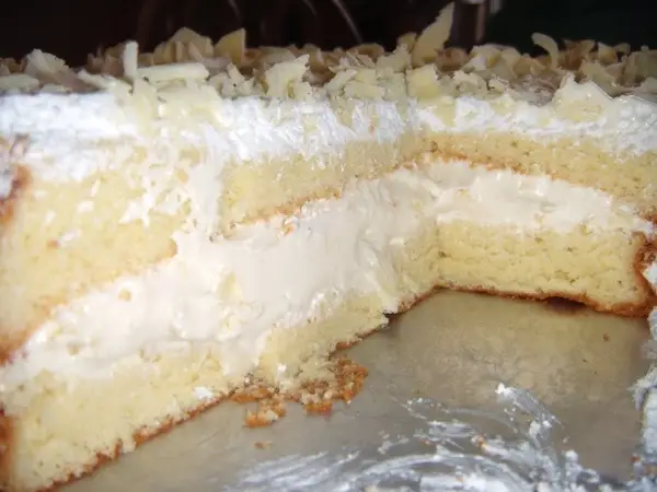 Bolo de Aniversário de Leite Ninho 4 bolo de aniversario de leite ninho