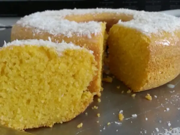 bolo de milho com leite de coco