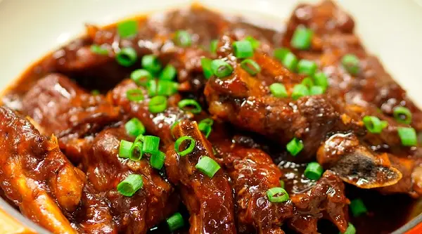 Costelinha de Porco Cozida na Cerveja Preta 4 costelinha de porco cozida