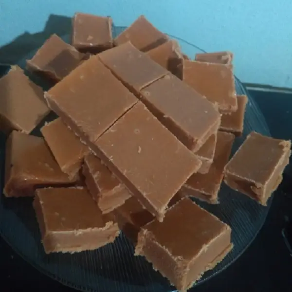 doce de leite em quadradinhos