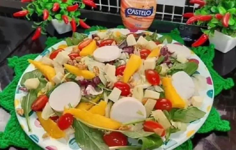 salada tropical com frutas