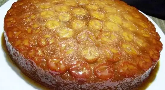 Bolo de banana caramelada maravilhoso e muito fácil de fazer 2 bolo de banana caramelada