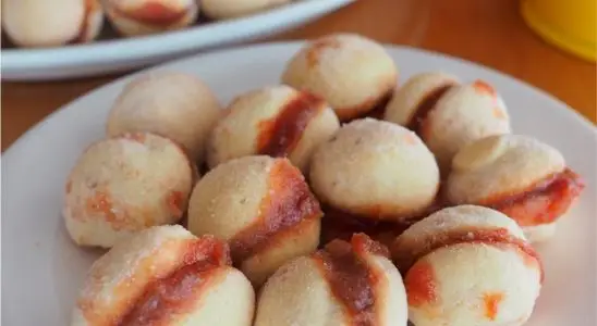 Casadinho de goiaba mega fácil e maravilhoso para adoçar seu dia 1 biscoito casadinho de goiaba
