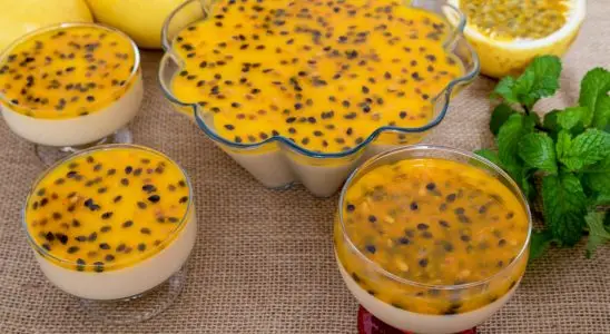 Mousse de maracujá com a fruta tão fácil que até criança faz e leva só 3 ingredientes 3 Mousse de maracujá com a fruta