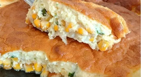 Bolo salgado de milho em lata delicioso e tão leve que derrete na boca 2 Bolo salgado de milho em lata