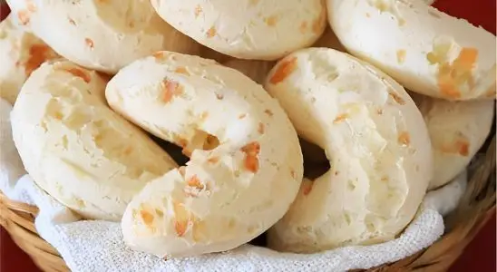 Receita de chipas de queijo iguais as da novela Pantanal que a Filó serve no café 4 chipa de queijo